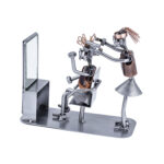 Gave til frisør metalfigur svendegave hende svendegaver og metalfigurer