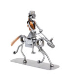 Ride pige på hest metalfigur. Skøn hestefigur som perfekt gave til dressurrytter, ride interesseret eller hesteinteresseret pige eller kvinde. Metalfigurer og sportsfigurer