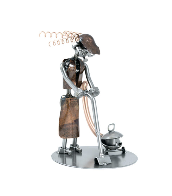 Rengøringsassistent metalfigur med støvsuger. Figur som gave til stuepige, husmor eller hjemmehjælper. Gave til ham eller hende som støvsuger. Metalfigurer og jobfigurer