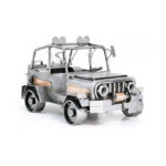 Jeep Wrangler metal modelbil med mange detaljer og to løse reservedunke bagpå. Flot 4x4 model bil som gave til offroad entusiast eller fan. modelbiler