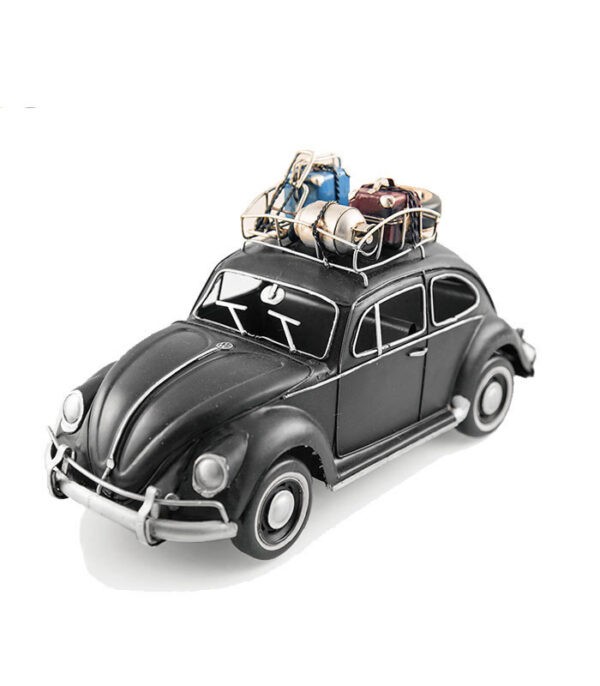 retro vw folkevogn bobbel i sort med tagbagage, samleobjekt og dekoration, vw beetle retro model