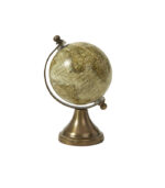 Globus på messingfod creme 14 cm. Mini globus på messingfod D8 cm x H14 cm. En fin lille globus til vægreolen, amagerhylden eller vitrinen. Speedtsberg boliginteriør