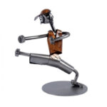 Karate selvforsvar som metalfigur af stål og kobberstykker. En perfekt gaveide til karate udøver eller entusiast eller som trofæ eller præmie. Metalfigure gave webshopr