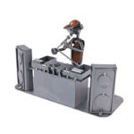 gave DJ metalfigur til disc jockey. En perfekt gave til en dygtig DJ. En sjov figur af stål og kobberelementer udført med stor detaljerigdom. Musikfigurer,, jobfigurer og metalfigurer