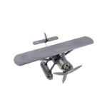 Vandflyver miniature metal fly som metalfigur med fine små detaljer. En gaveide til pilot eller fly entusiast. Se flere minifly i shoppen.