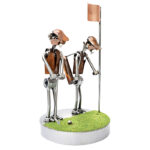 golfvenner spiller golf metalfigur som gave til golfspiller. Sportsfigurer og golffigurer som metalfigurer