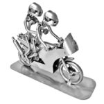motorcykel med kærestepar metalfigur