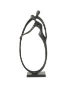 Par danner cirkel designfigur 23cm sort jernfigur som symbolik figur. En gaveide til ham eller hende.. Sorte figurer Speedtsberg. valentinsgave eller årsgave