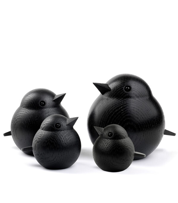 sorte spurvefugle træfigurer eg af dansk design i tre størrelser. Træfigurer gave webshop