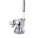 Mellem elefant metalfigur som penholder håndlavet figur til skrivebordet. En sjov gave til ham eller hende med skrivebord. Se vores penholdere