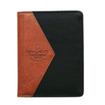 rejsepung til dokumenter fra gentlemens hardware En flot og praktisk pung og pasholder fra Gentlemen's Hardware. til billetter og pas. En gave til ham eller hende som rejser meget.