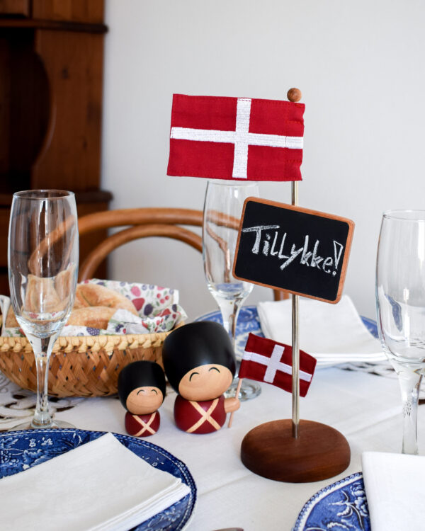 henrik stor garder med flag