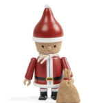NICHOLAS julemand med sæk dansk design figur. En lille fin julefigur som gave til ham eller hende som flytter hjemmefra eller hende som elsker dansk design