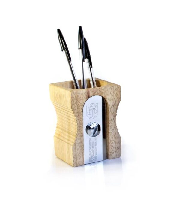 Blyantspidser som penneholder i lyst træ gave til kollega, studerende skoleelev